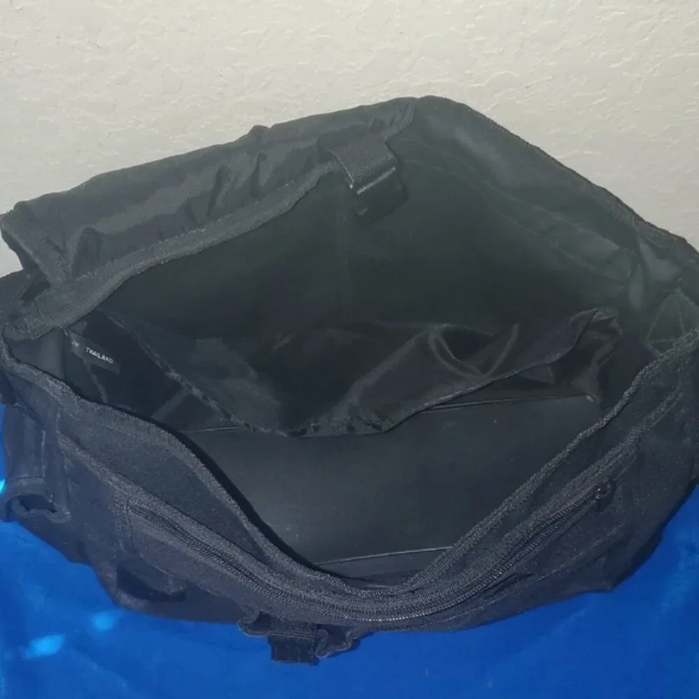 VTG Structure Black messenger bag
